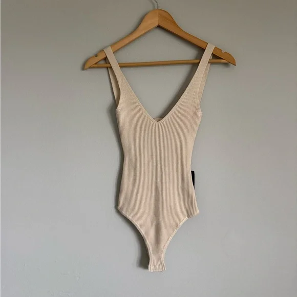 NWT Lulu's Emberlin Open Back Ribbed Bodysuit - Picture 7 of 12